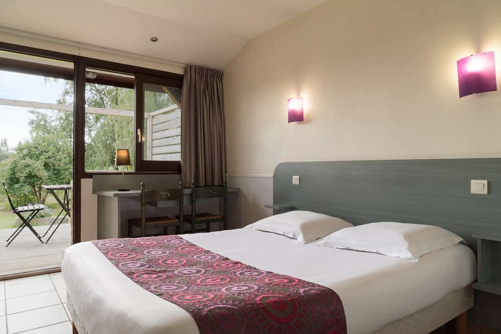 Logis Hotel Restaurant La Vieille Ferme Sancé الغرفة الصورة